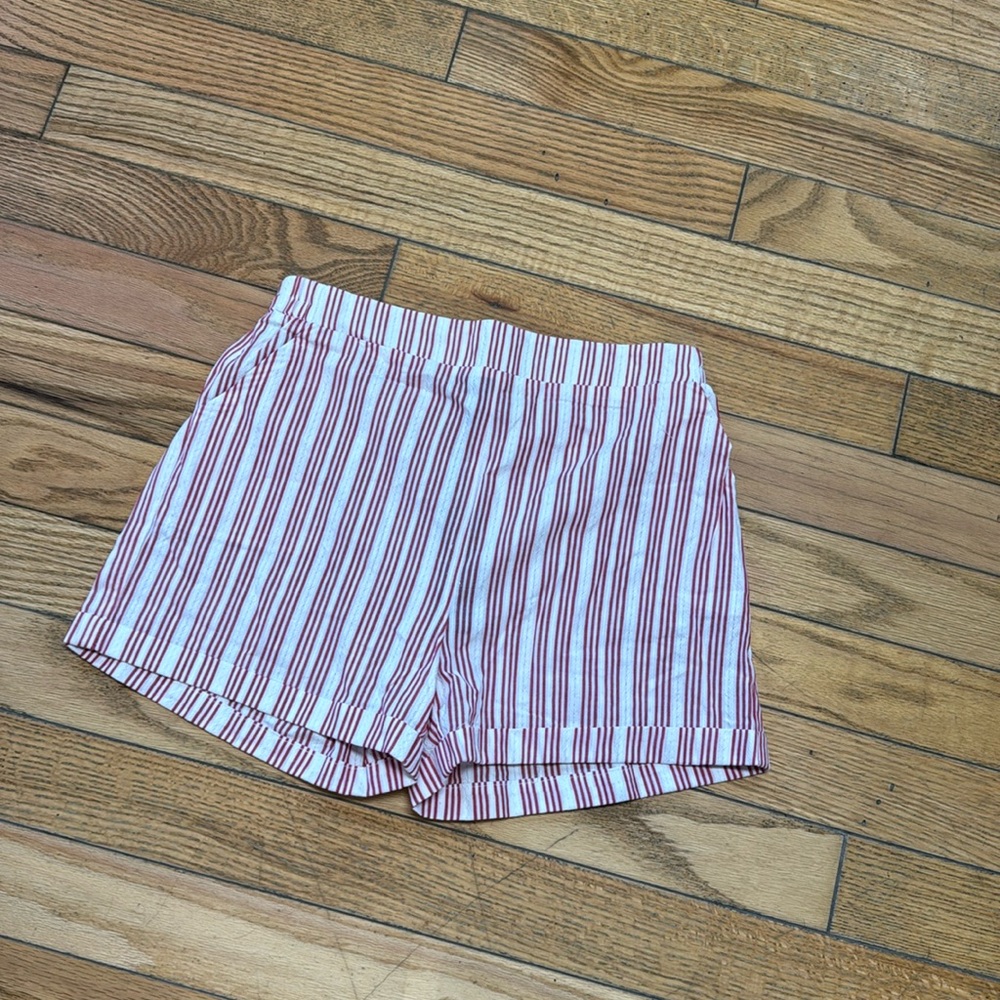NWt strips short size large